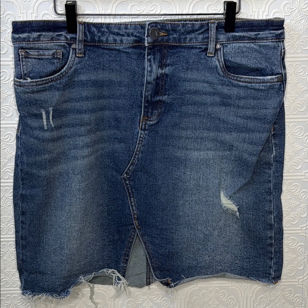 Kut from the Kloth
Hannah Jean Skirt, Size 14 - Picture 6 of 9